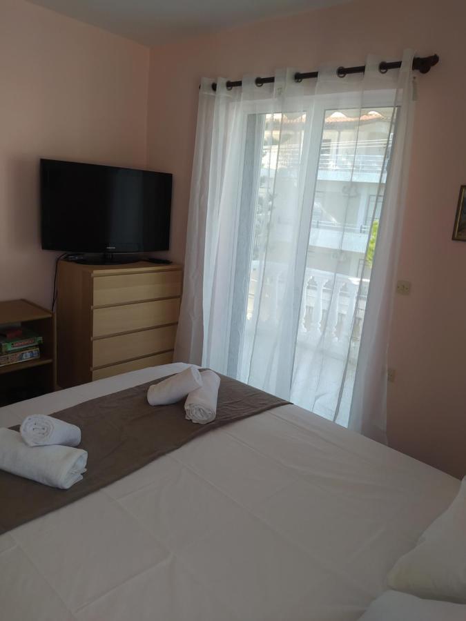 Anestis Apartment Akrata Bagian luar foto