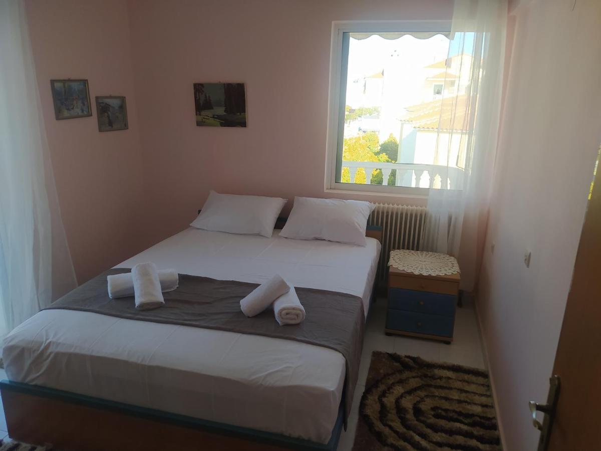 Anestis Apartment Akrata Bagian luar foto
